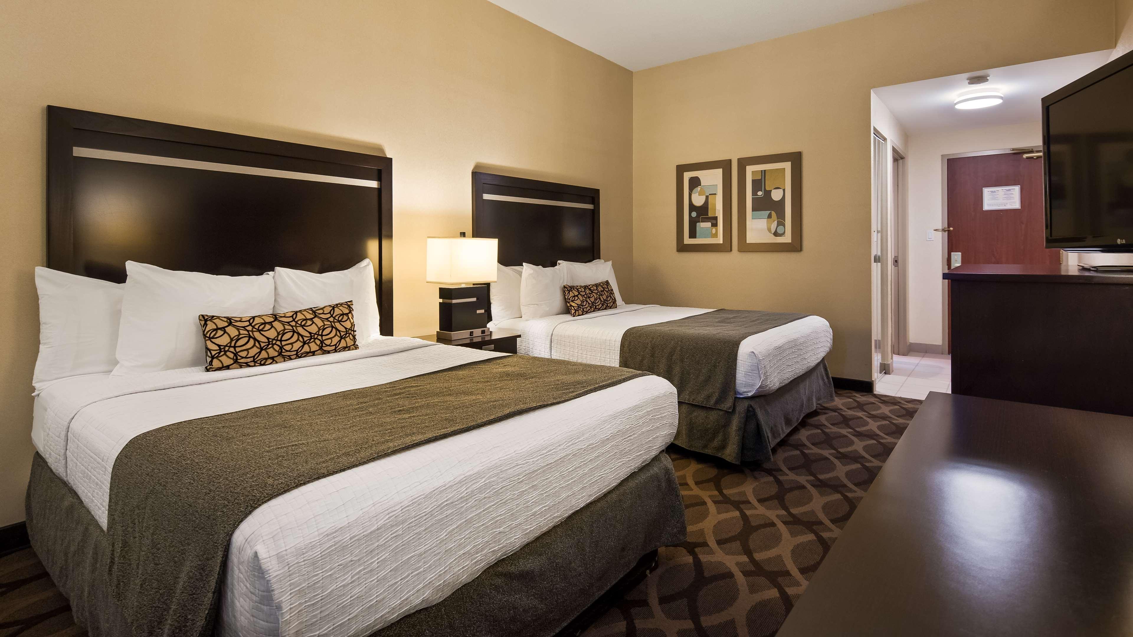 Best Western Plus Travel Hotel Toronto Airport Bagian luar foto