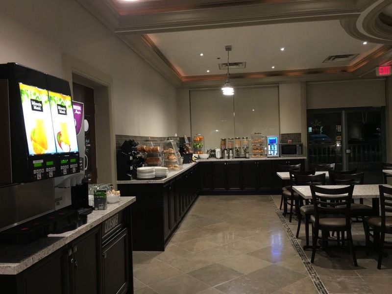 Best Western Plus Travel Hotel Toronto Airport Bagian luar foto