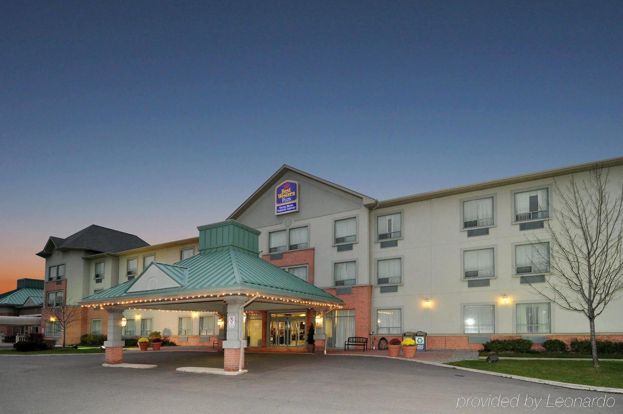 Best Western Plus Travel Hotel Toronto Airport Bagian luar foto
