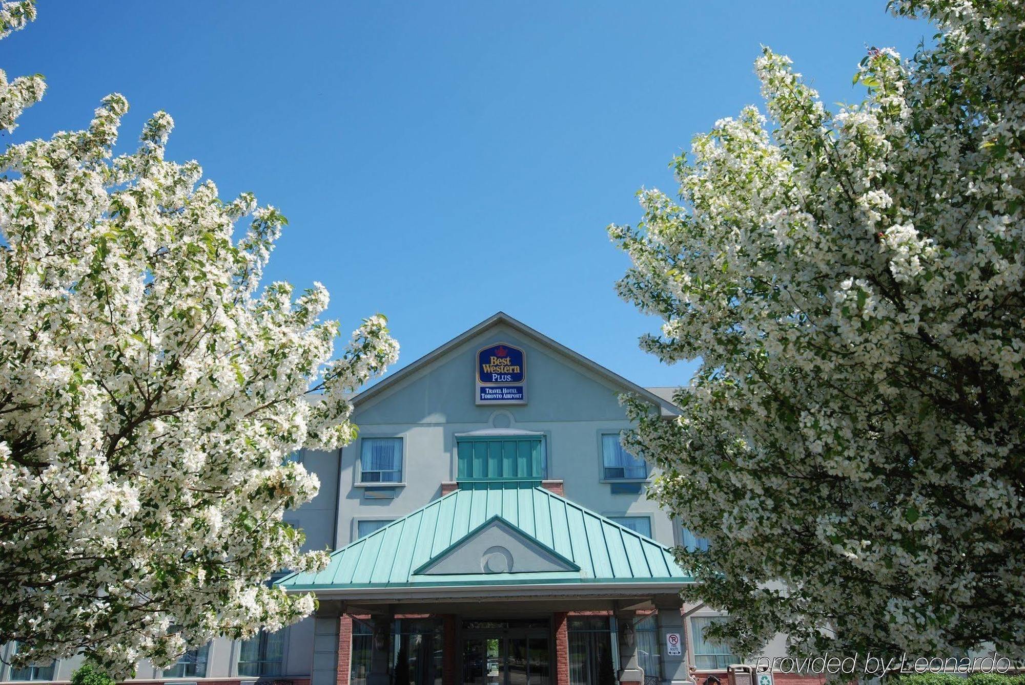 Best Western Plus Travel Hotel Toronto Airport Bagian luar foto