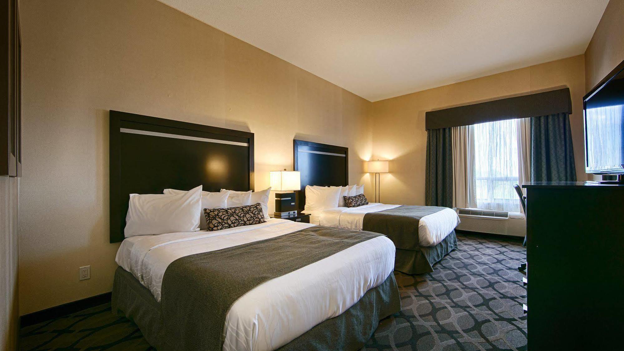 Best Western Plus Travel Hotel Toronto Airport Bagian luar foto